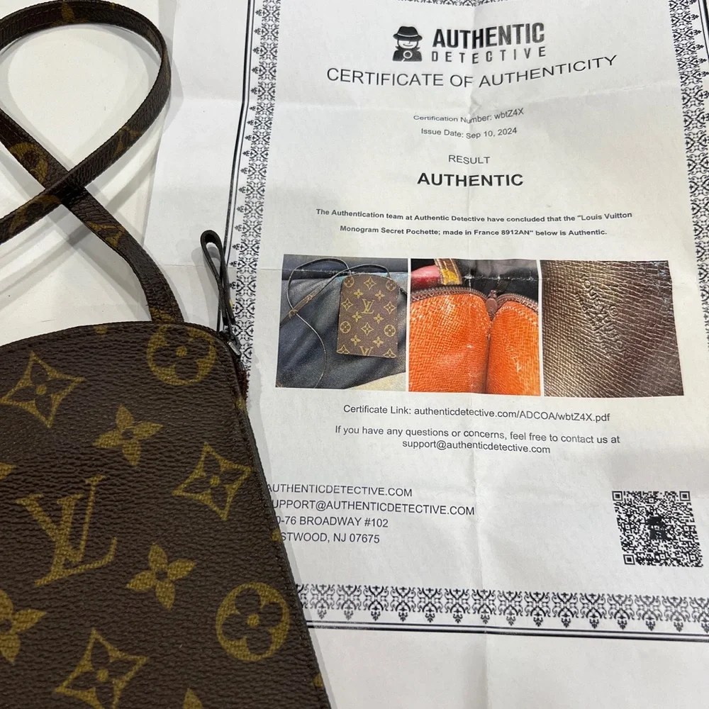 Rare Louis Vuitton Vintage Monogram Pochette